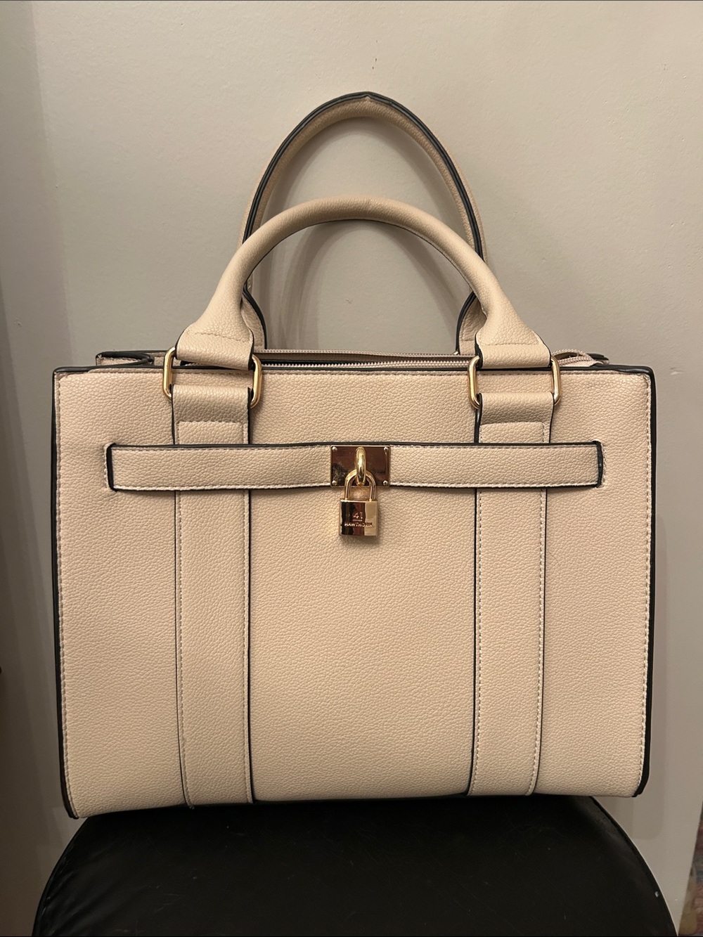 41 Hawthorn tote with Gold Lock